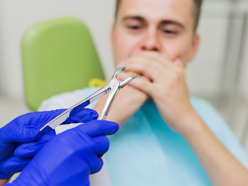 Apicoectomy or Tooth Extraction: Which One is Better?