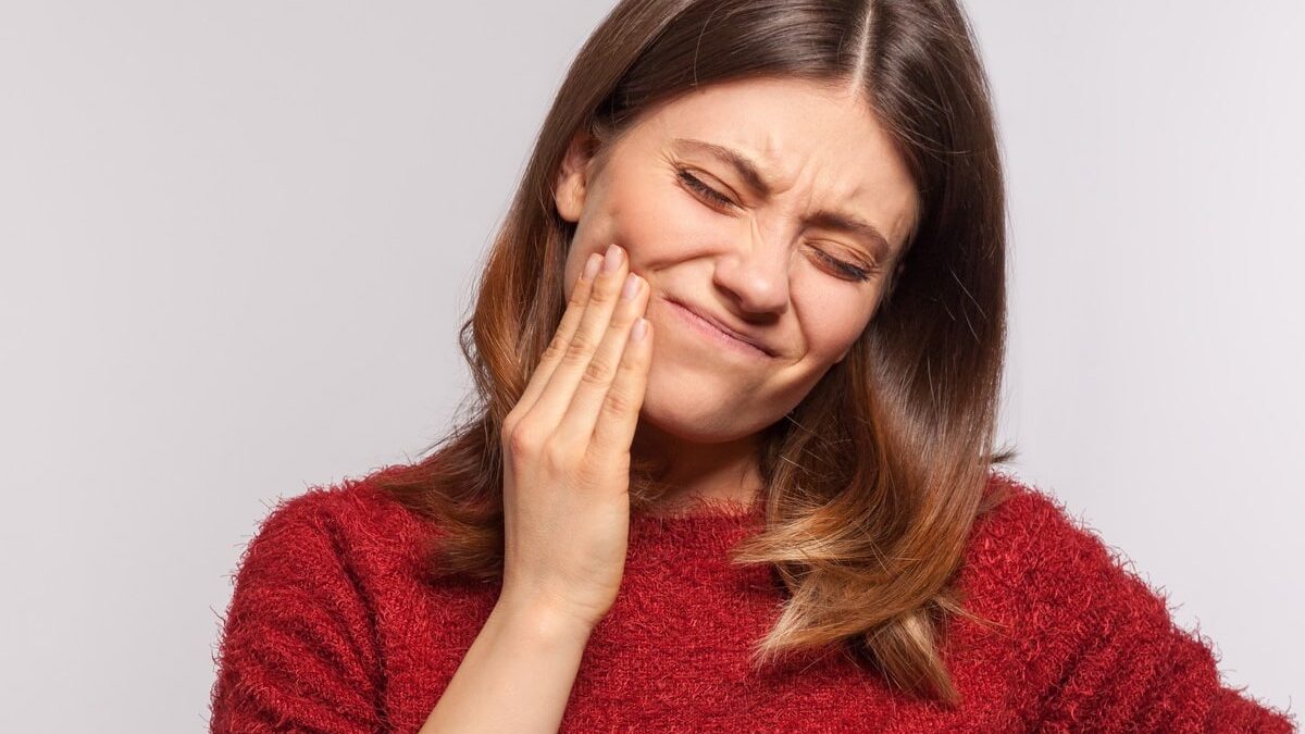 Can a Toothache Cause a Sore Throat