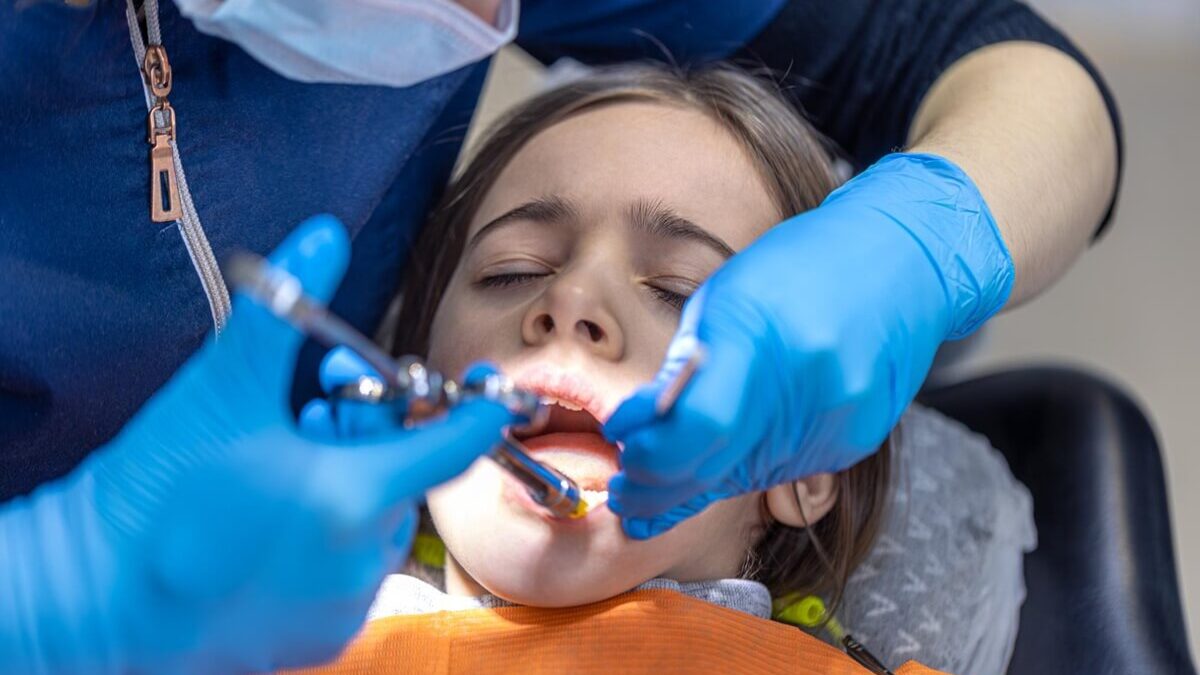 How to Control Bleeding After Wisdom Tooth Removal