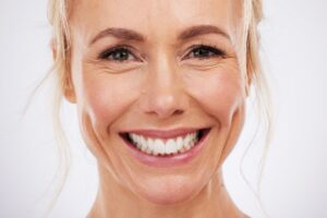 How to Keep Your Gums Healthy in Old Age?