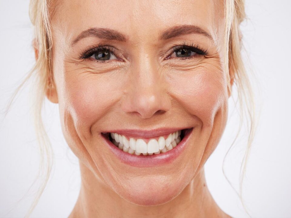 How to Keep Your Gums Healthy in Old Age?