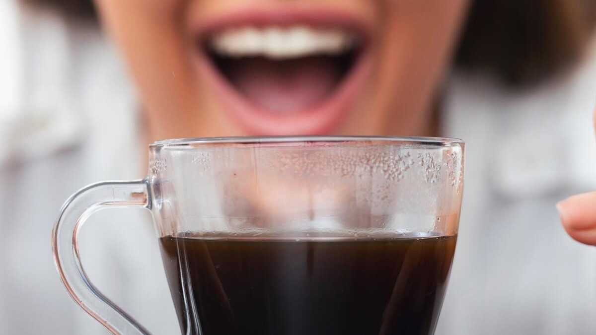 What Are The Effects of Coffee on Teeth and Gums?
