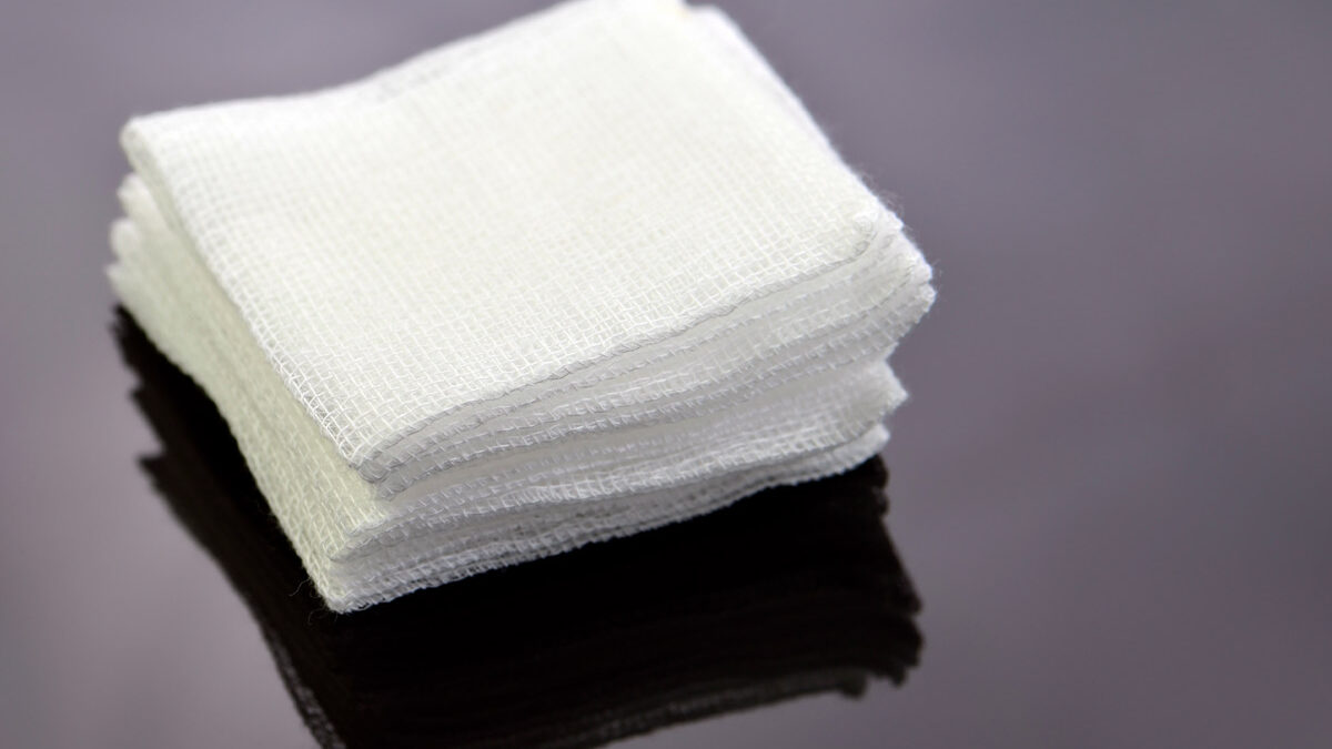 When to Stop Using Gauze after Wisdom Tooth Extraction?